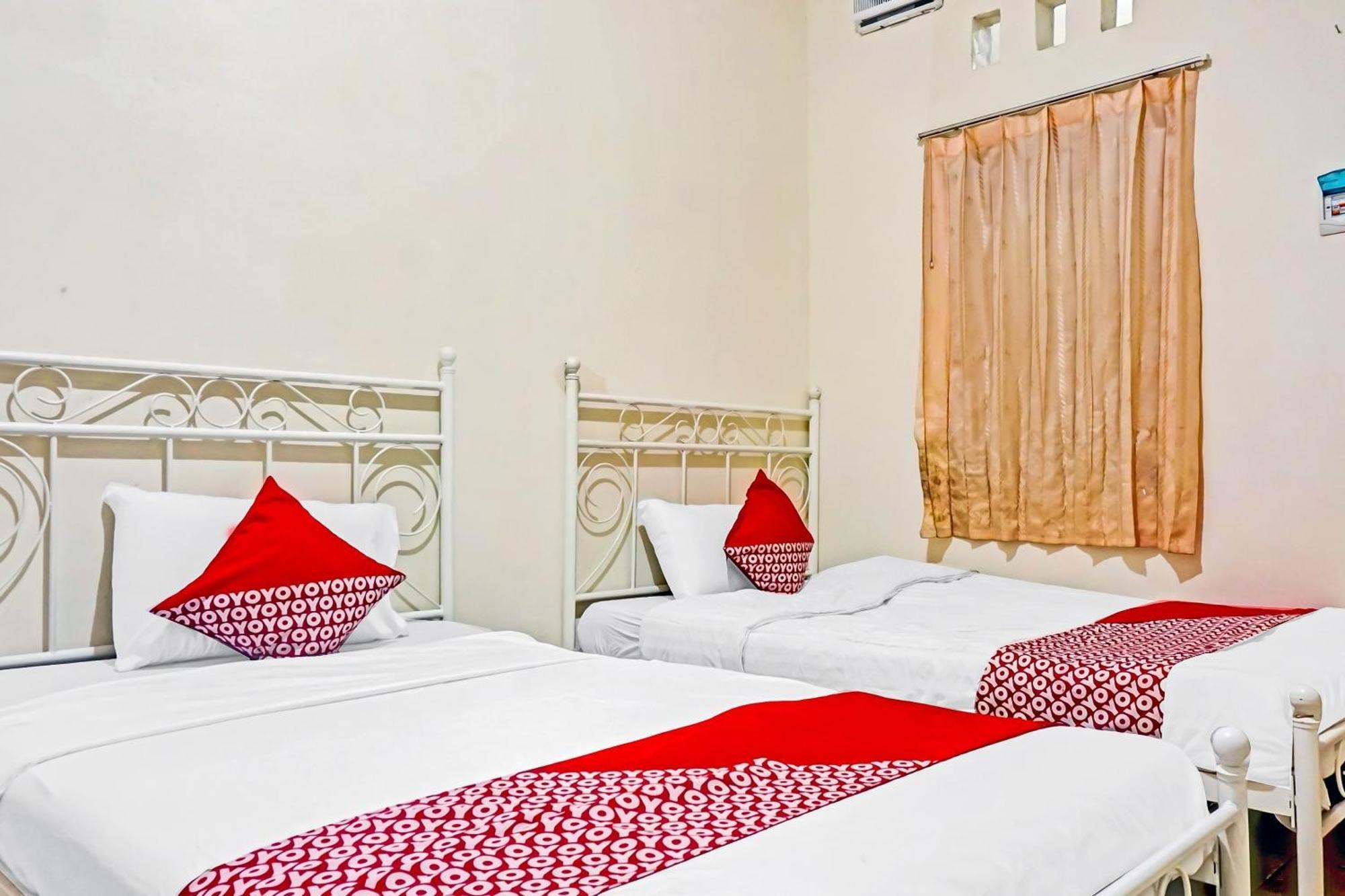 Oyo 90689 Lily House Hotel Tangerang Luaran gambar